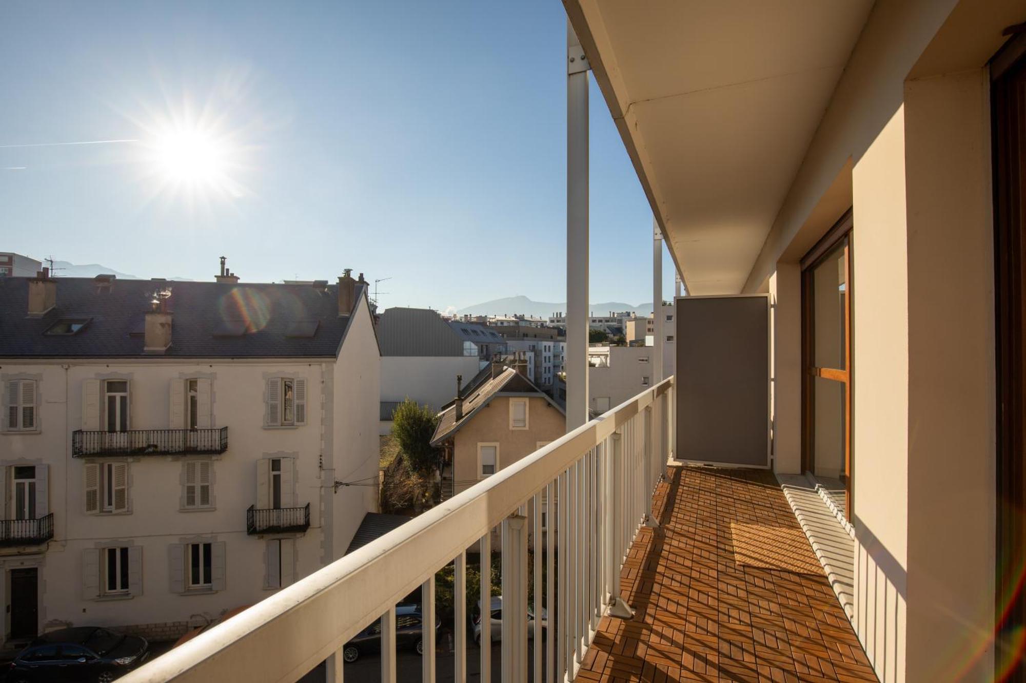 Apartment T2 Cosy - Garage Prive - Wifi